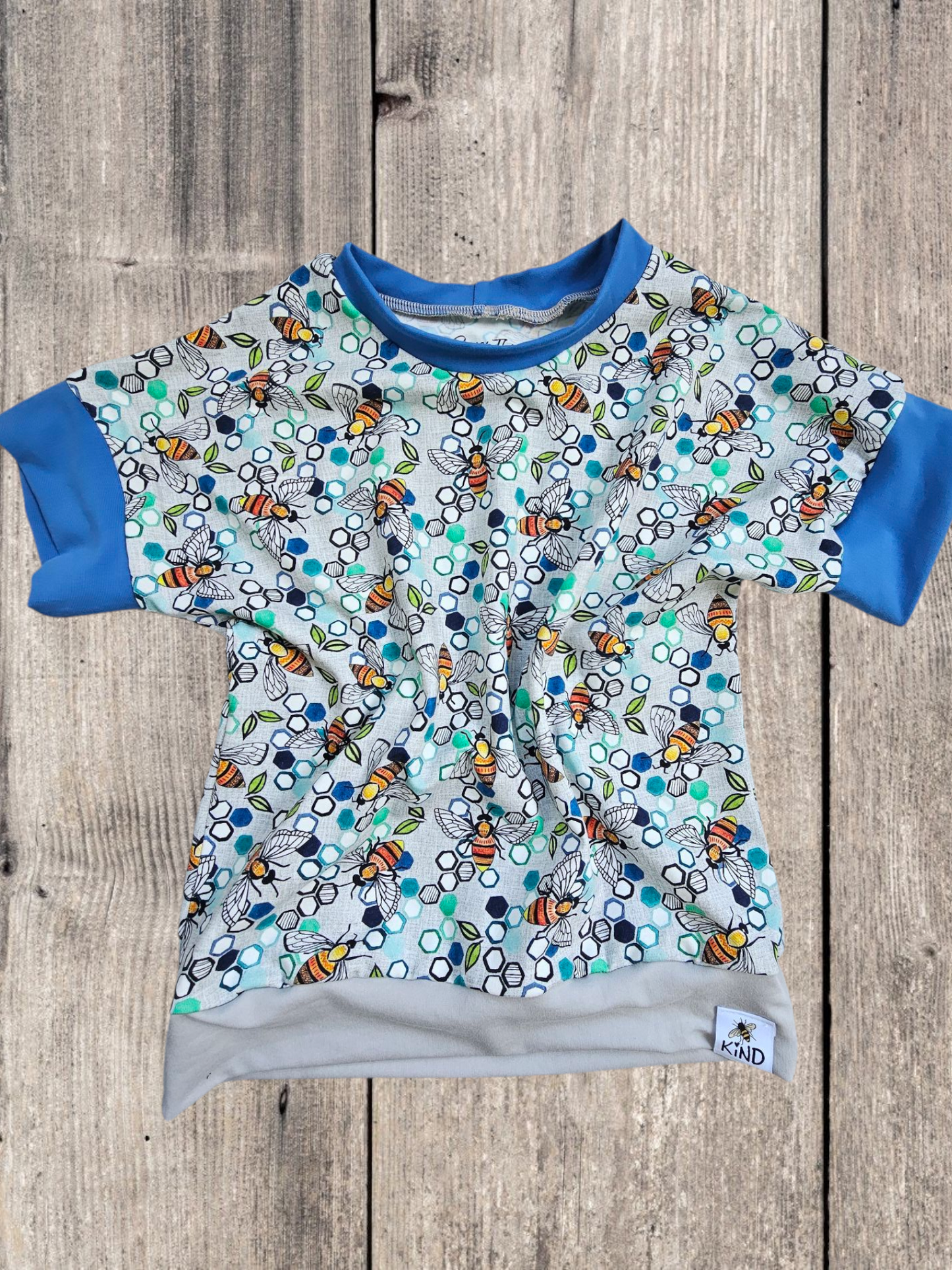 Bumble bee Oversized T