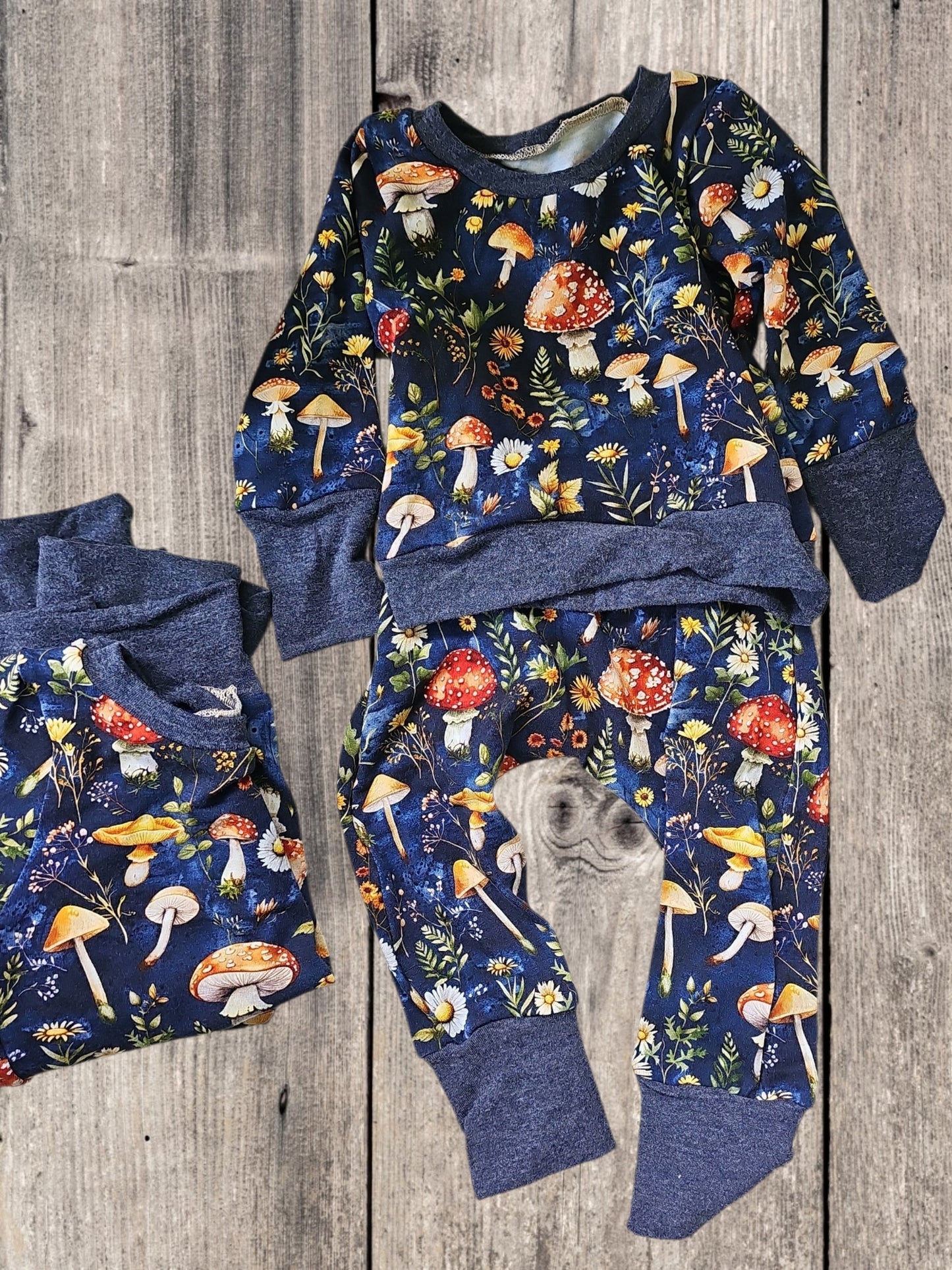Mushroom Forager Lounge Set